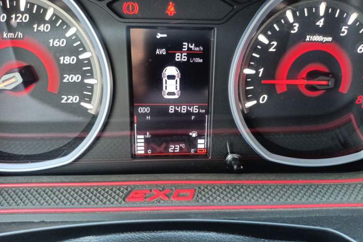 Used Soueast DX3 2016 1.5L Manual Luxury Edition Odometer Close Up