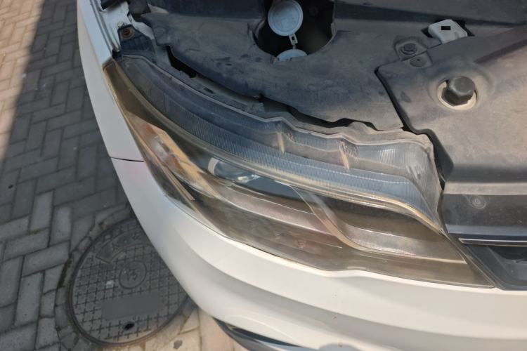 Used Soueast DX3 2016 1.5T CVT Prestige Edition Right Front Headlight
