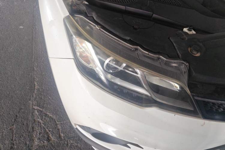 Used Soueast DX3 2016 1.5L Manual Luxury Edition Right Front Headlight