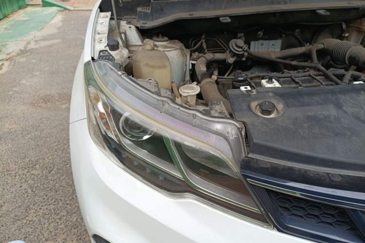 Used Soueast DX3 2016 1.5T CVT Flagship Model Right Front Headlight