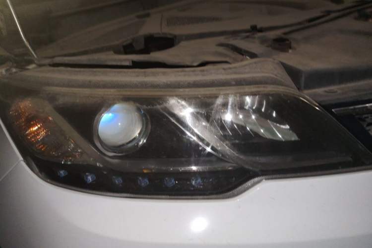 Used Soueast DX3 2016 1.5L Manual Luxury Edition Right Front Headlight