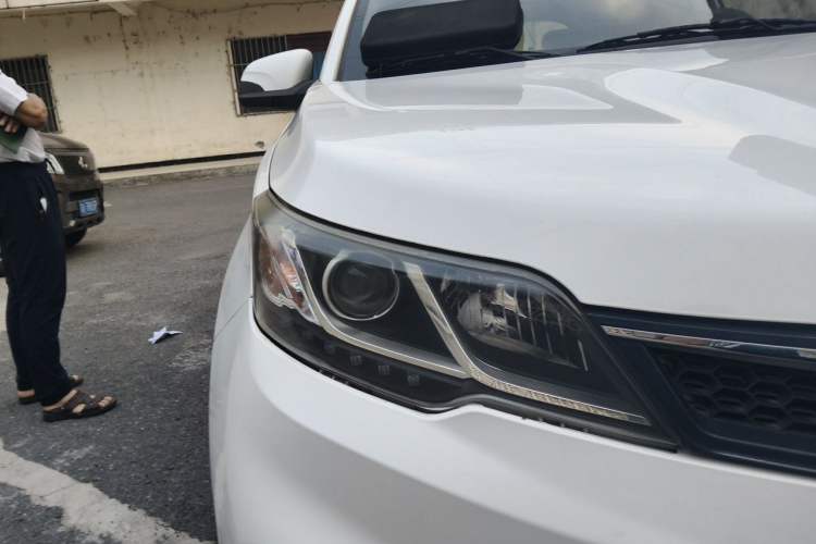 Used Soueast DX3 2016 1.5L Manual Luxury Model Right Front Headlight