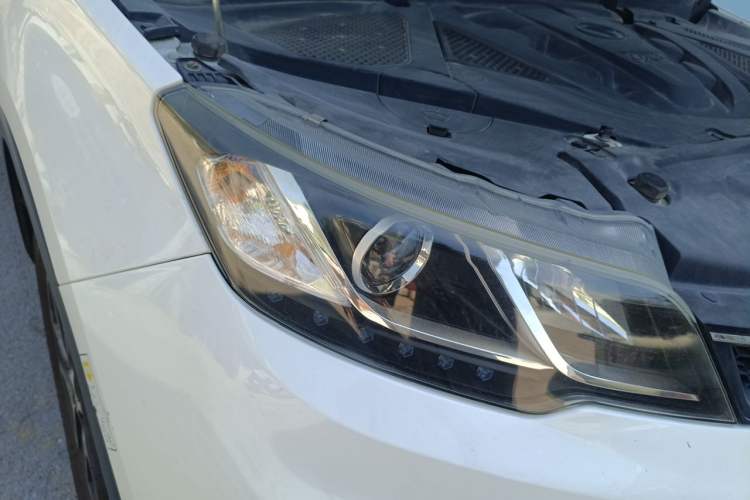 Used Soueast DX3 2016 1.5L Manual Luxury Edition Right Front Headlight