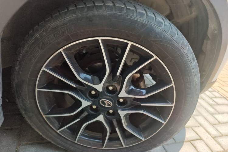 Used Soueast DX3 2016 1.5T CVT Prestige Edition Right Front Wheel Hub