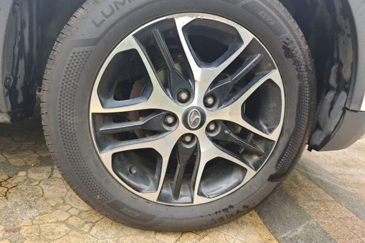 Used Soueast DX3 2016 1.5T CVT Prestige Edition Right Front Wheel Hub