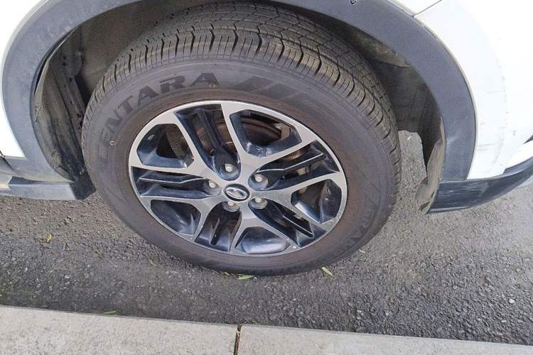 Used Soueast DX3 2016 1.5L Manual Luxury Edition Right Front Wheel Hub