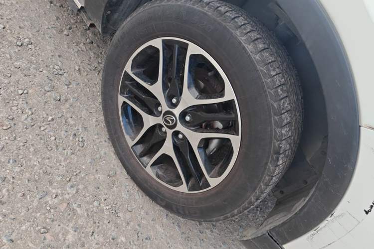 Used Soueast DX3 2016 1.5T CVT Prestige Edition Right Front Wheel Hub