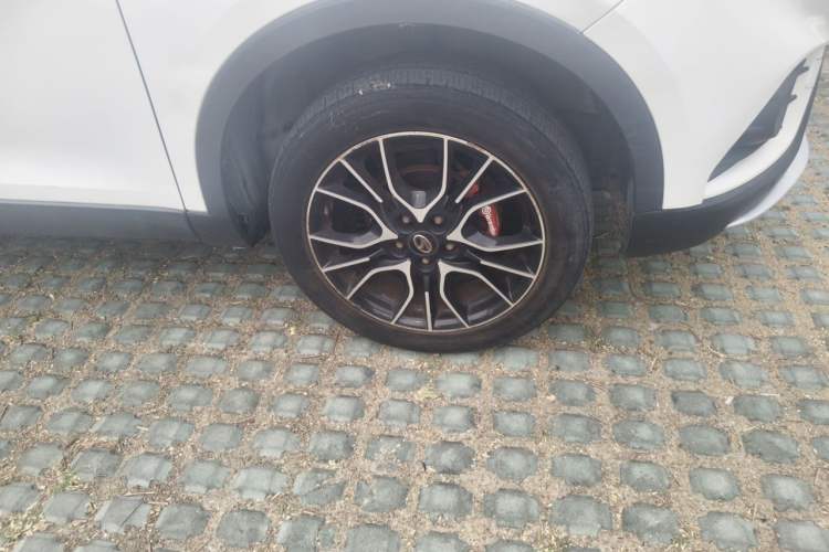 Used Soueast DX3 2016 1.5L Manual Flagship Version Right Front Wheel Hub