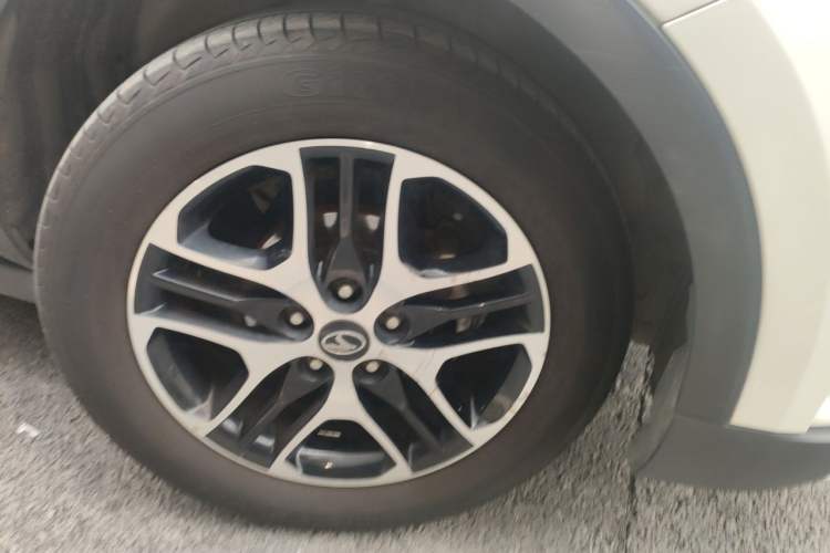 Used Soueast DX3 2016 1.5T CVT Prestige Edition Right Front Wheel Hub