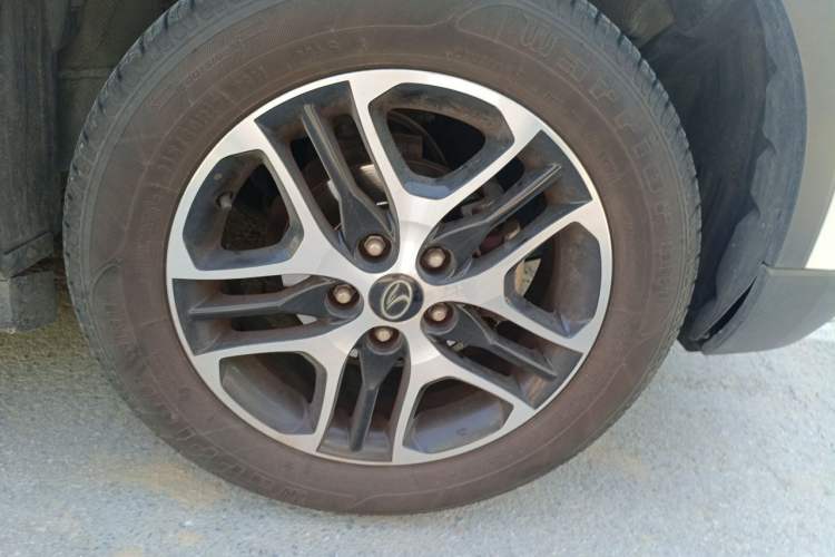 Used Soueast DX3 2016 1.5L Manual Luxury Edition Right Front Wheel Hub