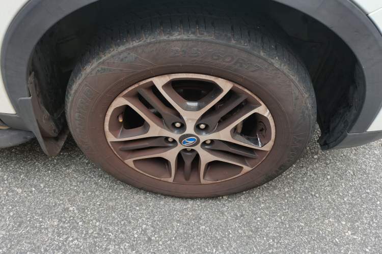Used Soueast DX3 2016 1.5L Manual Luxury Edition Right Front Wheel Hub