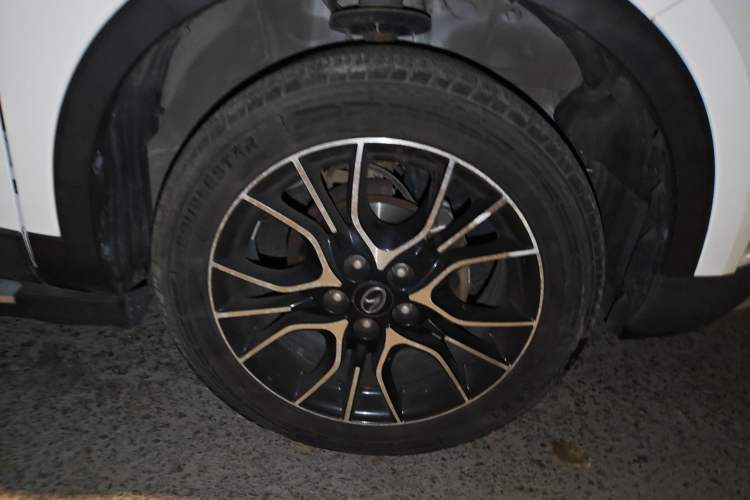 Used Soueast DX3 2016 1.5L Manual Flagship Version Right Front Wheel Hub