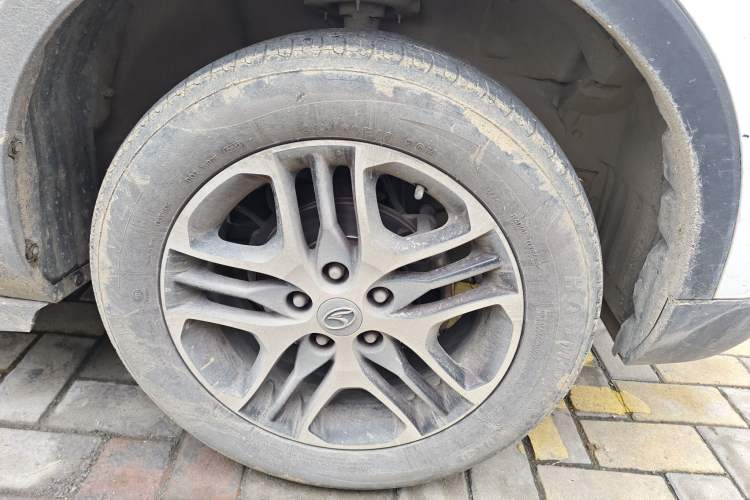 Used Soueast DX3 2016 1.5L Manual Luxury Model Right Front Wheel Hub