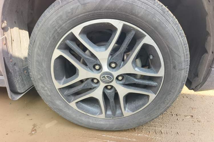 Used Soueast DX3 2016 1.5L Manual Luxury Edition Right Front Wheel Hub