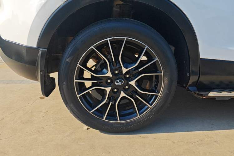 Used Soueast DX3 2016 1.5L Manual Flagship Version Right Rear Wheel Hub