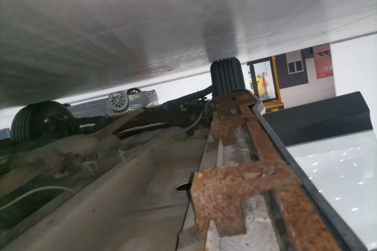 Used Soueast DX3 2016 1.5T CVT Prestige Edition Right Side Sill