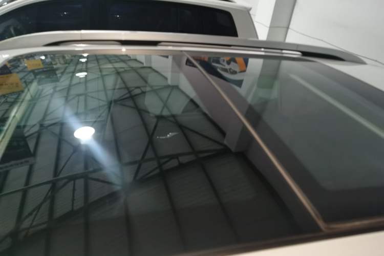 Used Soueast DX3 2016 1.5L Manual Flagship Version Roof