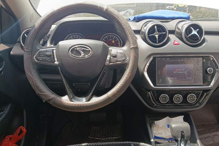 Used Soueast DX3 2016 1.5T CVT Prestige Edition Steering Wheel