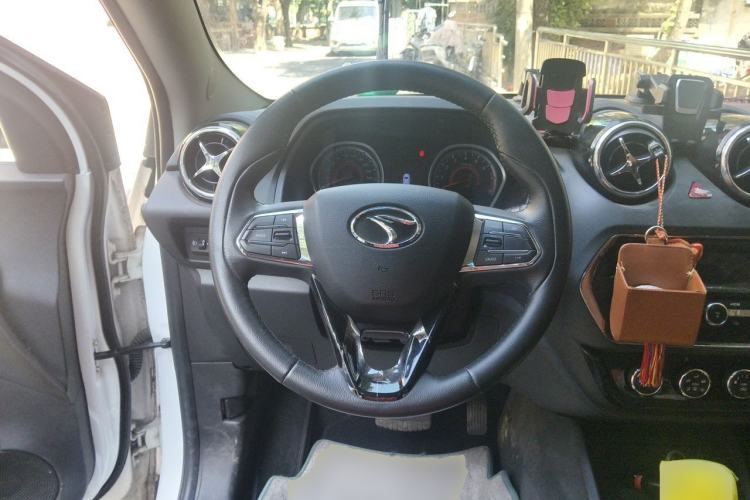 Used Soueast DX3 2016 1.5T CVT Luxury Model Steering Wheel