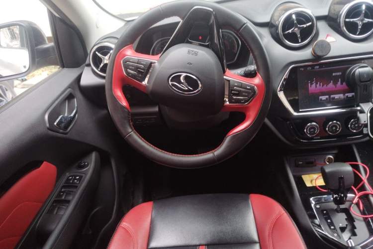 Used Soueast DX3 2016 1.5T SRG CVT Flagship Edition Steering Wheel