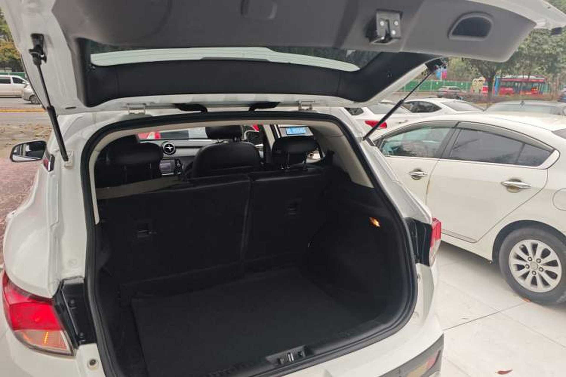 Used Soueast DX3 2016 1.5L Manual Luxury Edition Trunk