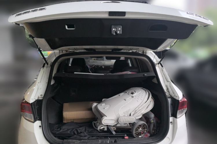Used Soueast DX3 2016 1.5L Manual Flagship Version Trunk
