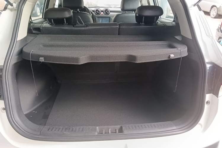 Used Soueast DX3 2016 1.5T CVT Luxury Model Trunk