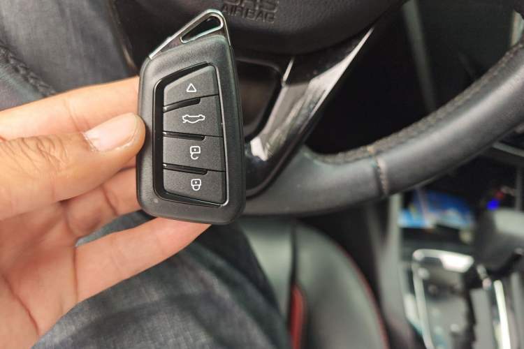 Used Soueast DX3 2016 1.5T CVT Prestige Edition Vehicle Key