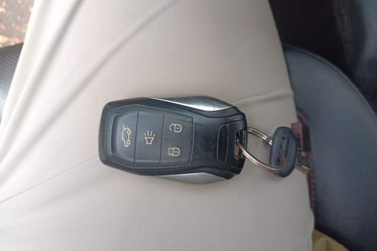 Used Soueast DX3 2016 1.5L Manual Luxury Edition Vehicle Key