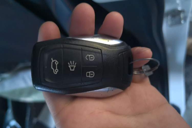 Used Soueast DX3 2016 1.5L Manual Flagship Version Vehicle Key