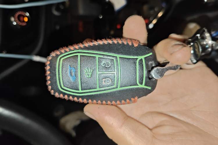 Used Soueast DX3 2016 1.5T CVT Prestige Edition Vehicle Key