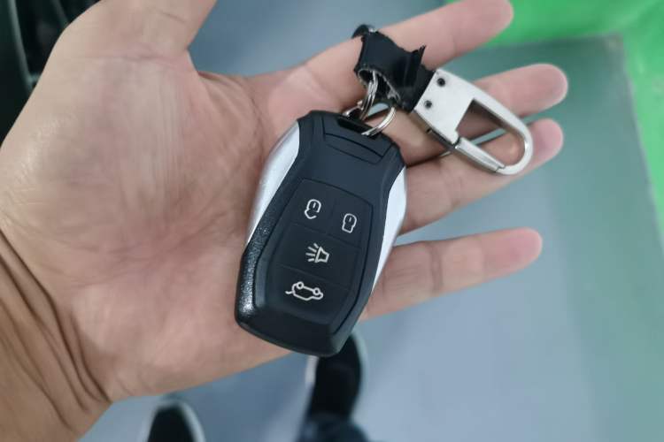Used Soueast DX3 2016 1.5L Manual Flagship Version Vehicle Key