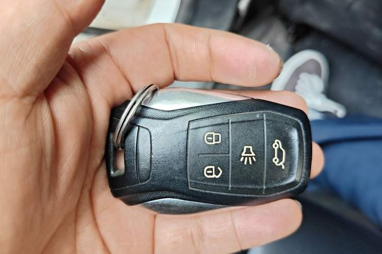 Used Soueast DX3 2016 1.5T CVT Prestige Edition Vehicle Key