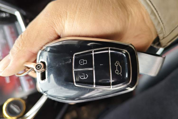 Used Soueast DX3 2016 1.5L Manual Luxury Model Vehicle Key