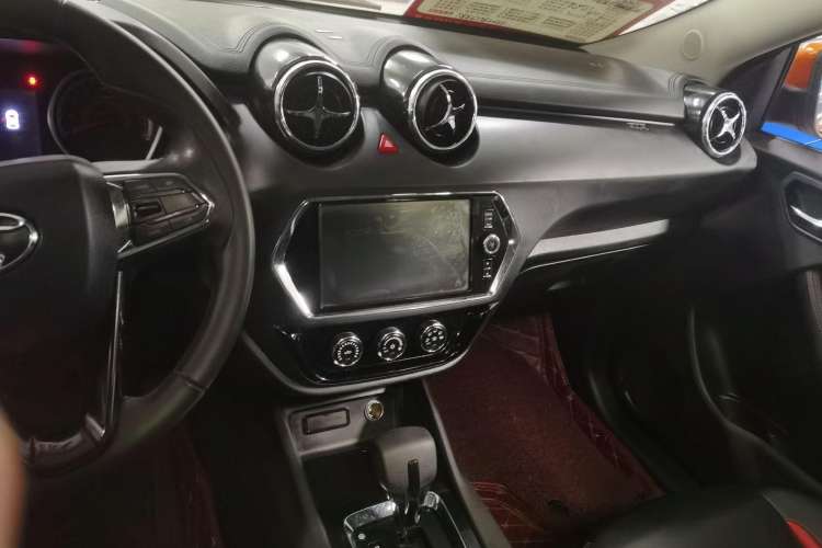 Used Soueast DX3 2016 1.5T CVT Flagship Model Audio And AC Panel