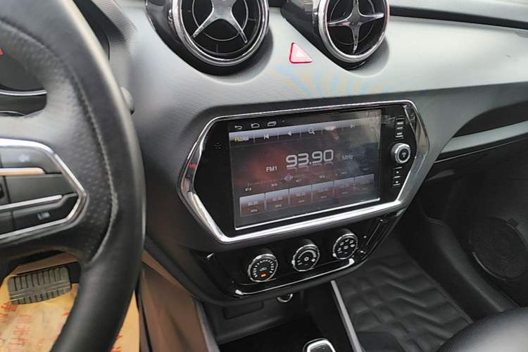 Used Soueast DX3 2016 1.5T CVT Flagship Model Audio And AC Panel