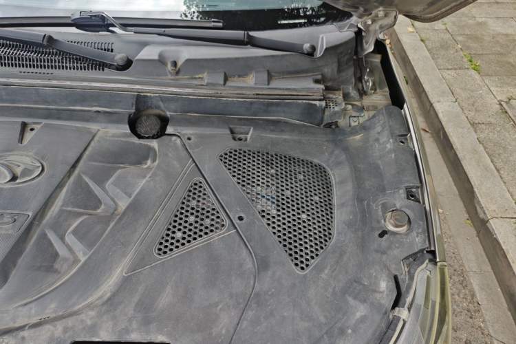 Used Soueast DX3 2016 1.5L Manual Luxury Edition Engine Bay Left