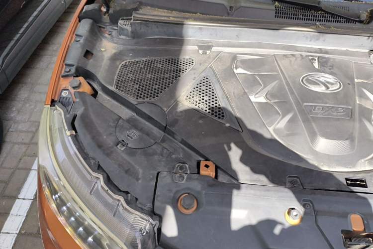 Used Soueast DX3 2016 1.5L Manual Flagship Version Engine Bay Right