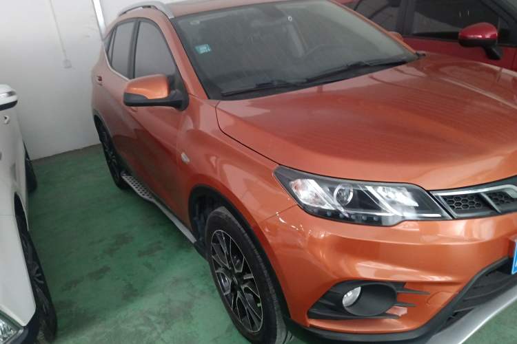 Used Soueast DX3 2016 1.5T CVT Flagship Model Front Right 45 Deg