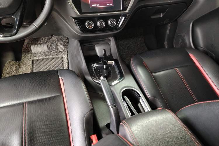 Used Soueast DX3 2016 1.5T CVT Flagship Model Gear Lever