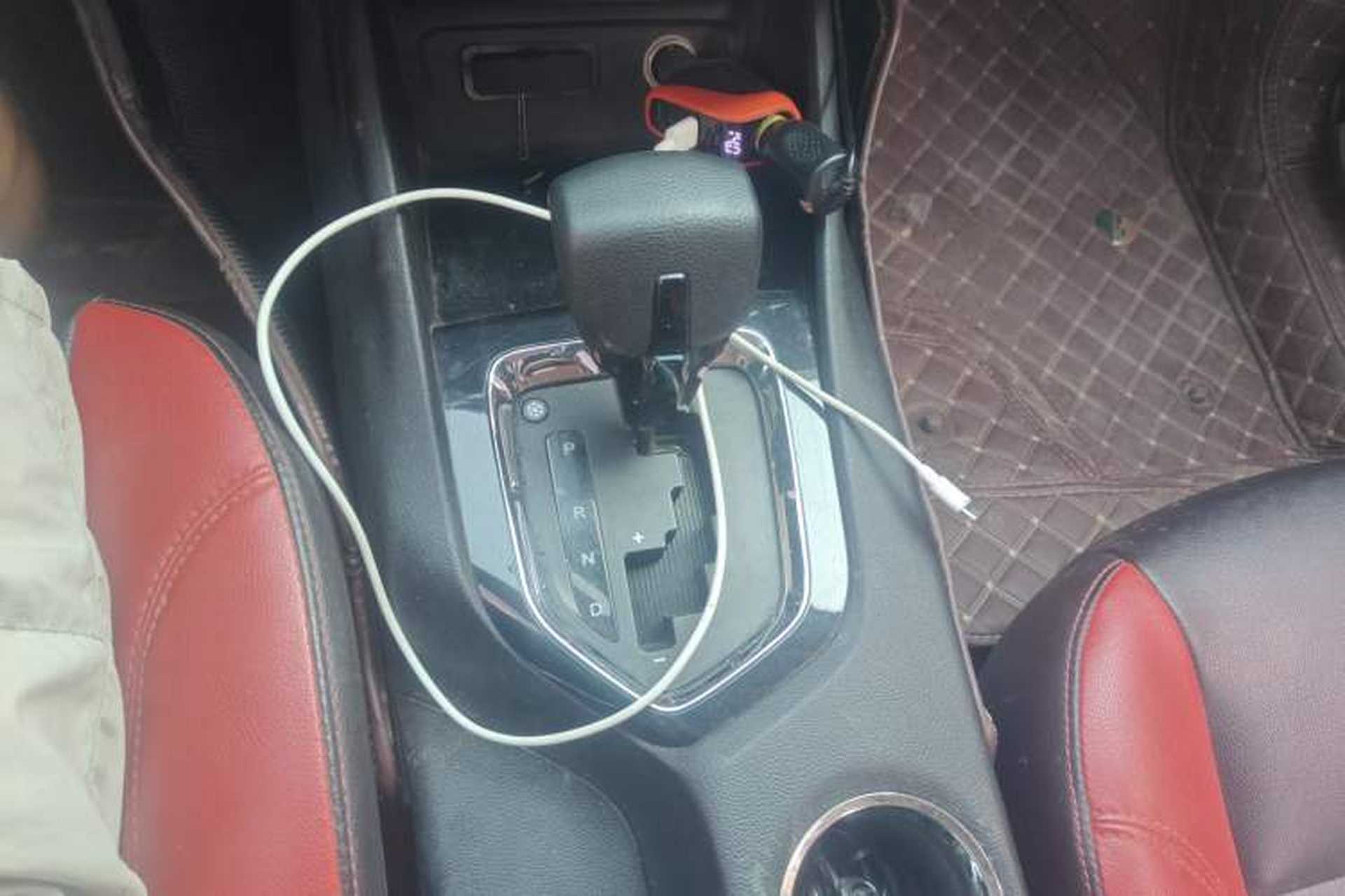 Used Soueast DX3 2016 1.5T SRG CVT Flagship Edition Gear Lever