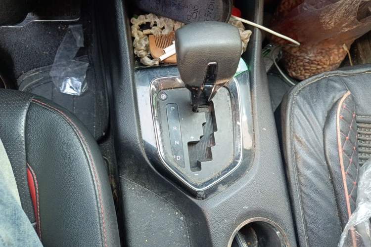 Used Soueast DX3 2016 1.5T CVT Flagship Model Gear Lever