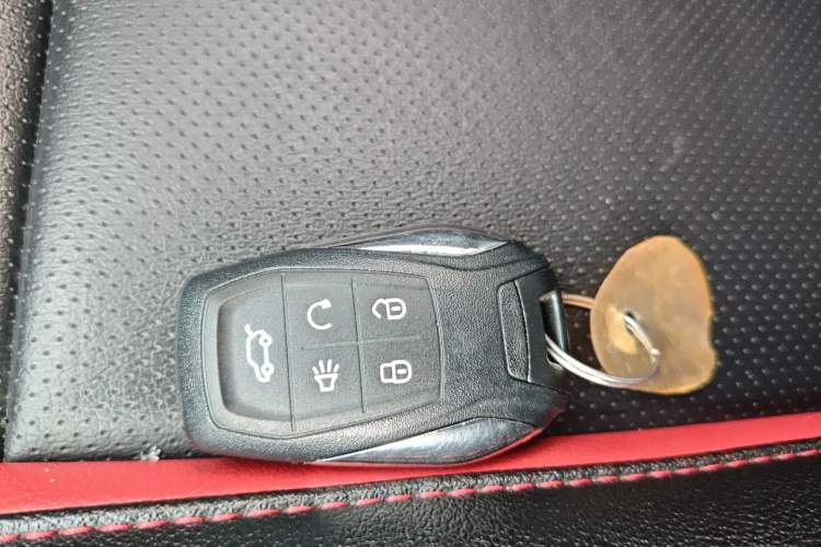Used Soueast DX3 2016 1.5T CVT Flagship Model Interior 1