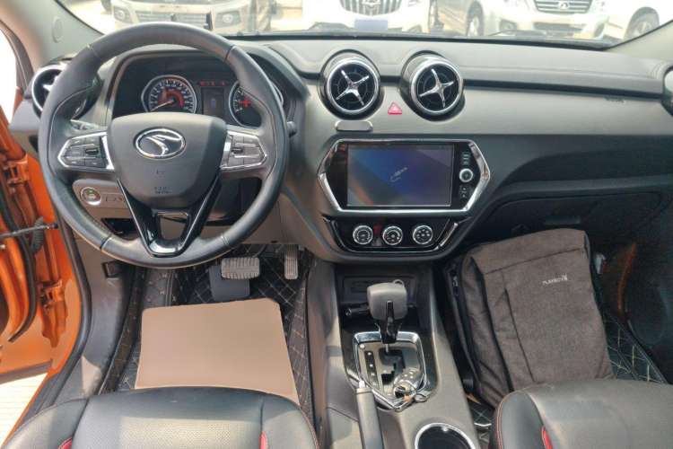 Used Soueast DX3 2016 1.5T CVT Prestige Edition Interior 2