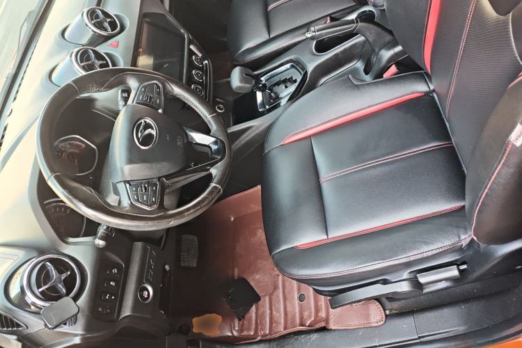 Used Soueast DX3 2016 1.5T CVT Flagship Model Interior 3