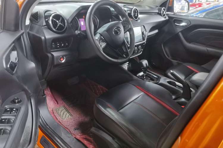 Used Soueast DX3 2016 1.5T CVT Flagship Model Interior 4