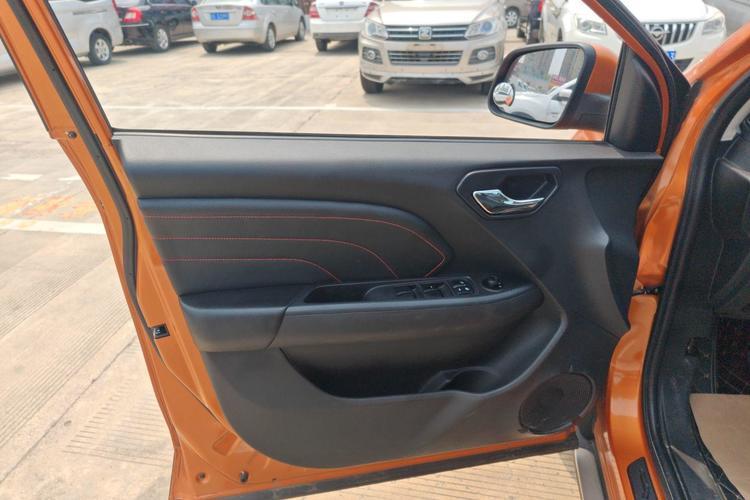 Used Soueast DX3 2016 1.5T CVT Prestige Edition Interior 7