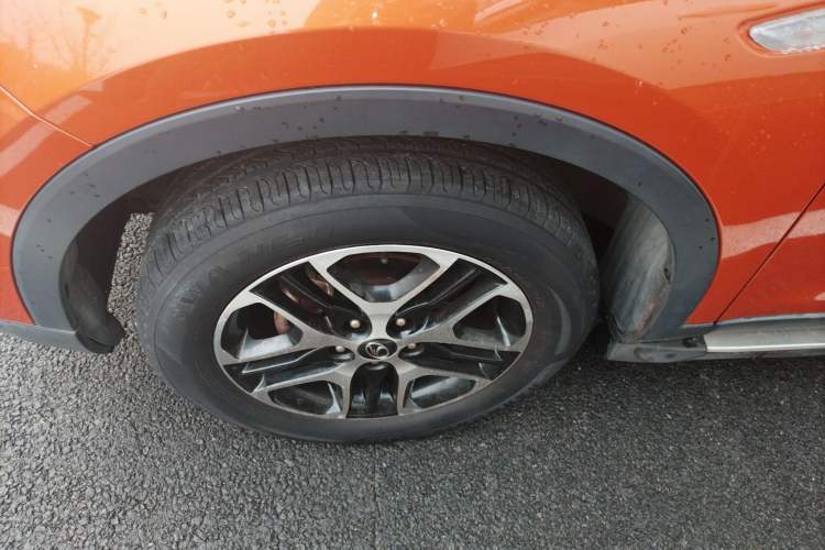 Used Soueast DX3 2016 1.5L Manual Luxury Model Left Front Wheel Hub