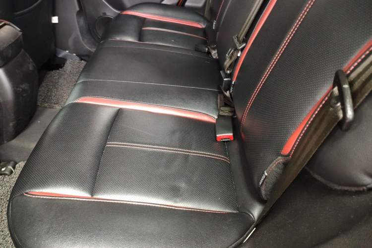 Used Soueast DX3 2016 1.5T CVT Flagship Model Left Rear Seat