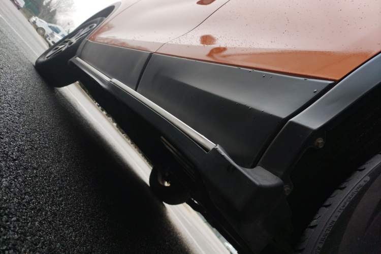 Used Soueast DX3 2016 1.5L Manual Luxury Model Left Side Sill